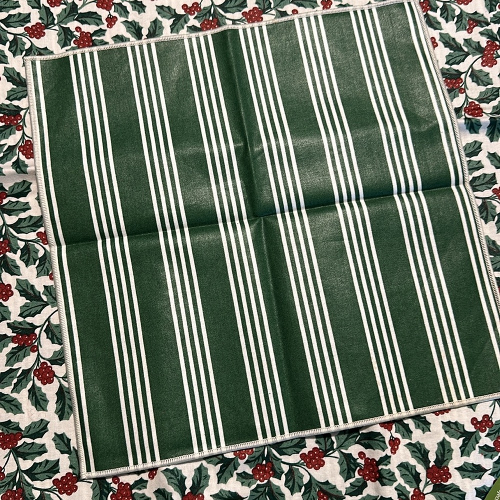 Longaberger traditional holly reversible fabric squares w/ Chilly Snowman Tie-on - Picture 4 of 7